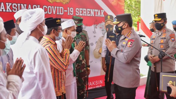 Kapolri untuk berjalan vaksin dengan cepat, harus adanýa kerjama dengan tokoh masyarakat