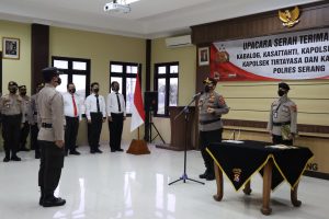 Kapolres Serang Serahterimakan Jabatan Sejumlah Kapolsek