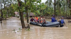 Ratusan Rumah warga terendam bajir, dan bahkan banyak roboh