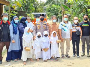 Kebahagiaan Anak-Anak Yayasan Al-Bantani Saat Dikunjungi Ditpamobvit Polda Banten Adakan Warung Jum’at Barokah