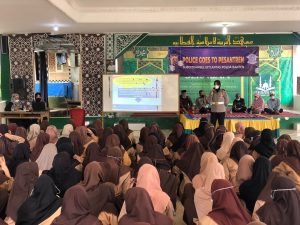 Program Police Goes To Pesantren Ditlantas Polda Banten Sosialisasikan Tertib Berlalu Lintas