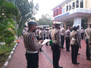 Saat Apel Pagi,Personel Bidpropam Cek Kehadiran Personel Ditlantas Polda Banten