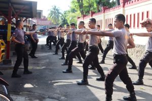 Jaga Stamina Satbrimob Polda Banten Laksanakan Olahraga Pagi Dengan Beladiri Polri