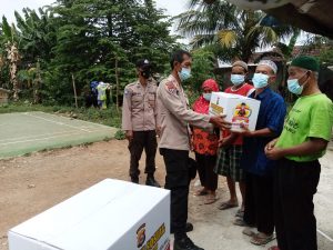 Jumat Barokah Ditbinmas Polda Banten Salurkan Paket Sembako Kepada Kaum Dhuafa