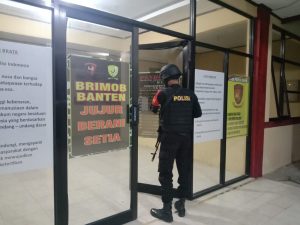 Jaga Keamanan Satbrimob Polda Banten Patroli Mako