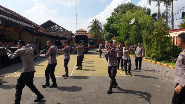 Mengasah Kemampuan Satbrimob Polda Banten Lakukan Latihan KLBM