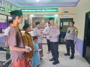 Polisi Sayang Anak Yatim,Bentuk Peduli Polsek Balaraja Polresta Tangerang Kepada Anak Yatim