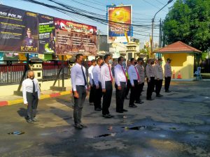 Dua Personil Ucap Tri Brata Dan Catur Prasetya Saat Apel Pagi Dan Kesiapan Anggota Di Mako Polsek Balaraja