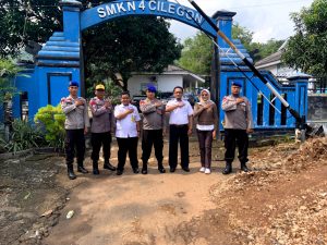 Kunker Wadirpolairud Polda Banten Ke SMAN 4 Suralaya Dan SMK 4 Pelayaran Kapling Lebak Gede