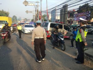 Kanit Polantas Polsek Balaraja Polresta Tangerang Polda Banten Ciptakan Kamseltibcar Lantas Pagi Hari