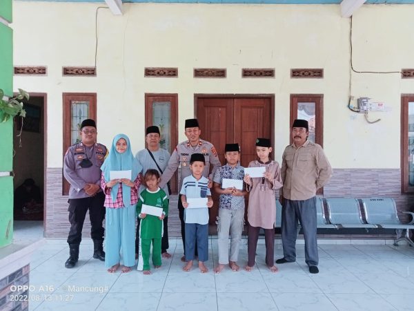 Polisi Sayang Anak Yatim, Bentuk Peduli Polsek Balaraja