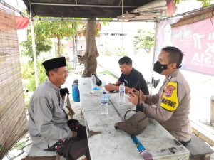 Sowan Sesepuh, Bhabinkamtibmas Polsek Pasar Kemis Polresta Tangerang Sambangi Tokoh Masyarakat