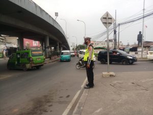 Polantas Polsek Balaraja Ciptakan Kamseltibcar Lantas Pada Pagi Hari