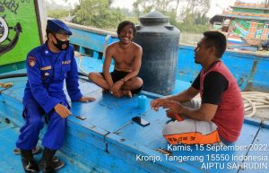 Satpolairud Polresta Tangerang Melaksanakan Kegiatan Polmas Di Wilayah Pesisir Desa Kronjo Kec. Kronjo