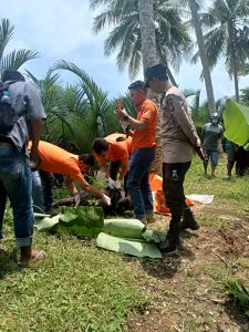 Penemuan Mayat Di Patia Teridentifikasi Polres Pandeglang Serahkan Kepada Keluarga Korban