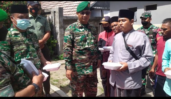 Keluarga Pasien RSUD Tobat Balaraja Didatangi Jum’at Berkah Koramil 05/Balaraja