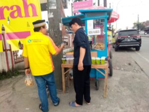 Warung Ibu Nur Mantap Kopinya Enak Gorengannya dan Gurih Rasanya.