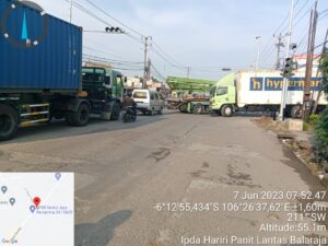 Polantas Urai Kemacetan Lalulintas Dampak Perbaikan Jalan Raya Serang Km. 26