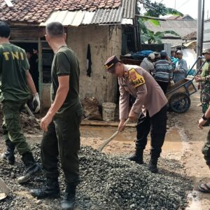 Bakti Religi Polsek Balaraja Bersama Warga Masyarakat Bangun Masjid Jami Nurul Jihad