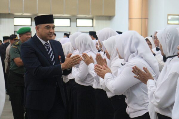 Bupati Zaki Lantik 4 Kepala Dinas dan 258 PNS Jabatan Fungsional