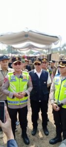 Pastikan Pilkades Aman, Kapolresta Tangerang Dampingi Wakapolda Banten Cek dan Tinjau TPS di Desa Ranca Iyuh