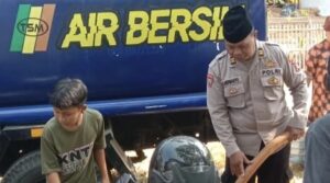 Gratis.. Polsek Balaraja Kembali Salurkan Air Bersih ke Warga Kp. Kemayungan Kaliasin Sukamulya, AKP Badri Hasan; Polri Peduli Masyarakat*