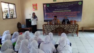 Stop Bullying Bhabinkamtibmas Polsek Pasar Kemis Penyuluhan di Sekolah