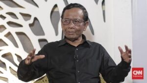 Usman MK perlu di laporkan pada KPK, diduga jabatan MK di gunakan untuk keputusan kelaurga.