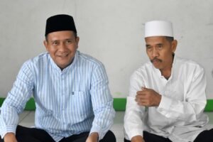 Ribuan Warga Desa jengkol ikut menghadiri acara ceramah dan peringati hari Maulid Nabi Muhammad SAW.