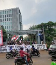 Bui pejabat yang mempasilitasi calo yang masuk pada intansi Pemkot Tangerang Selatan.