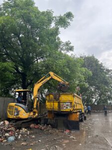 UPT 2 Balaraja Giat Pembersihan Sampah Berserakan Sepanjang Jalan Baru Arah Pasar Sentiong