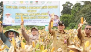 “Pj Bupati Tangerang Resmikan Cluster Benih dan Panen Jagung di Cisauk