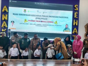 Zoom dan Vaksin Imunisasi Polio di Hari Anak Nasional ke-40