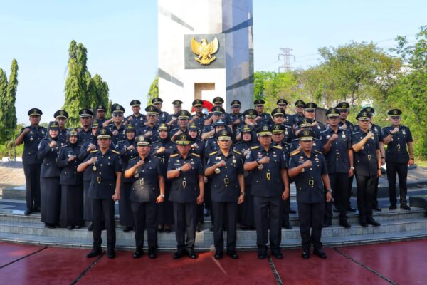 Peringati Hari Pengayoman ke-79, Kakanwil Kemenkumham Jatim Pimpin Upacara Ziarah Rombongan