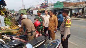 Pemdes Gembong Giat Tertibkan Lalu Lintas Urai Kemacetan