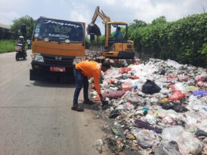 UPT 2 Balaraja Proaktif Minimalisir Dalam Pengangkutan Sampah