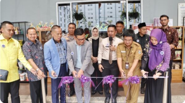 Launching Pojok UMKM, Camat Kelapa Dua Tegaskan Komitmen Tingkatkan Ekonomi Kreatif