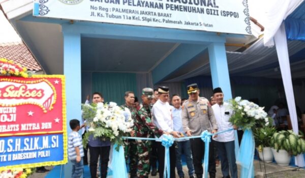 “Pj Bupati Tangerang Resmikan Dapur Gizi di Sodong Tigaraksa