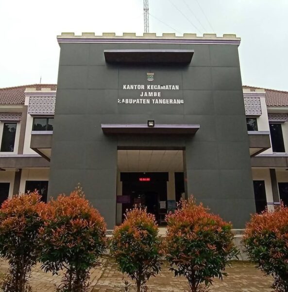 Proyek Paving Blok Tanpa Papan Informasi Diduga Dikerjakan Tidak Maksimal