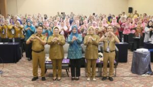 Wabup Intan Minta Kader Posyandu Tingkatkan Standar Pelayanan Minimal