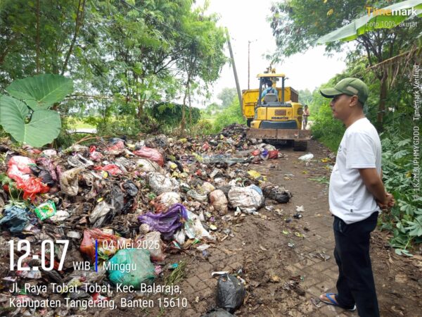 Kepala UPT II DLHK dan Kades Sentul Jaya Tinjau Langsung Pembersihan Sampah Liar di Balaraja