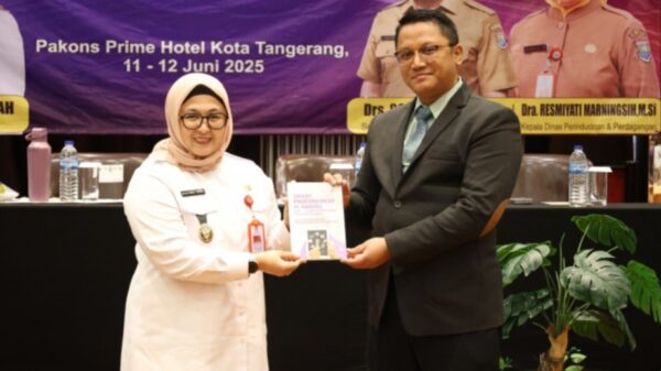 Wabup Intan Buka Sosialisasi Peningkatan Penggunaan Produk Dalam Negeri