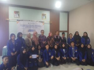 Universitas Yatsi Madani tingkatkan penjualan produk UMKM Desa Pasirjaya dengan sistem digital