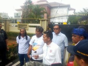Kejari Kab. Tangerang Di Demo Gerakan KAWAN dan KABB “Tuntut Penegakkan Hukum”