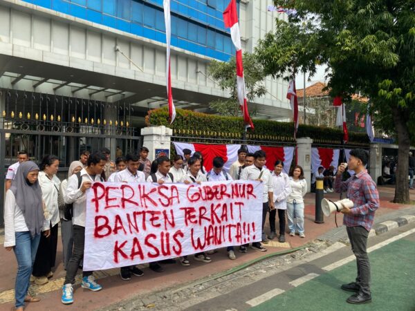 Mahasiswa Kembali Demo Kemendagri, Terkait Kasus Etik Gubernur Banten.